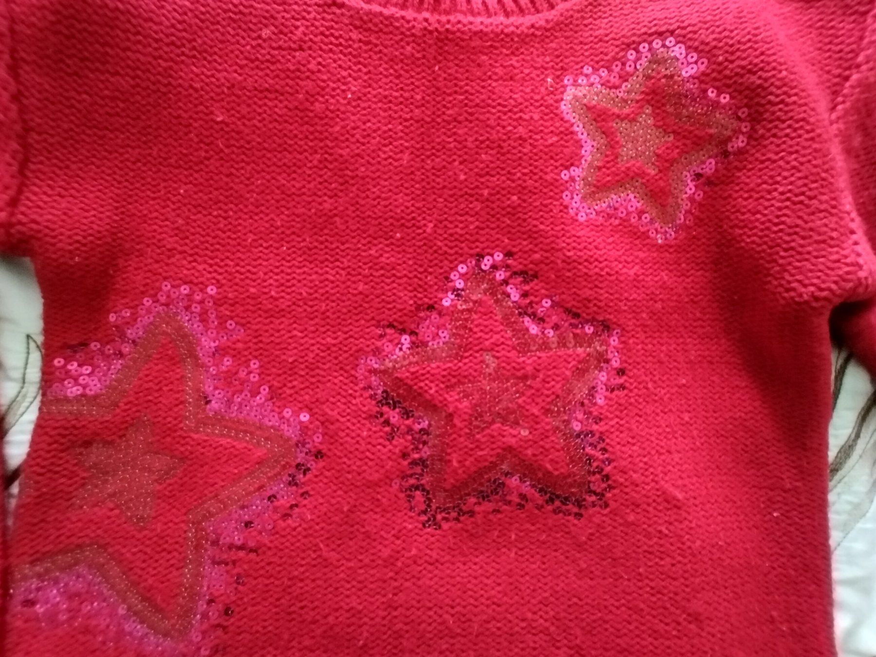 Maglioni & Felpe: warmer festlicher roter Pullover mit Stern Mädchen, 134 -140 – Usato da Densbüren venduto da TutaLarsen 5