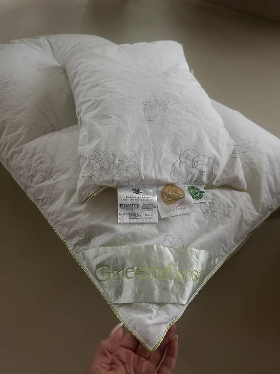Decken: GREENFIRST Gold Entendaunen-Duvet  – Gebraucht aus Heerbrugg von Miss_Manzulli 1