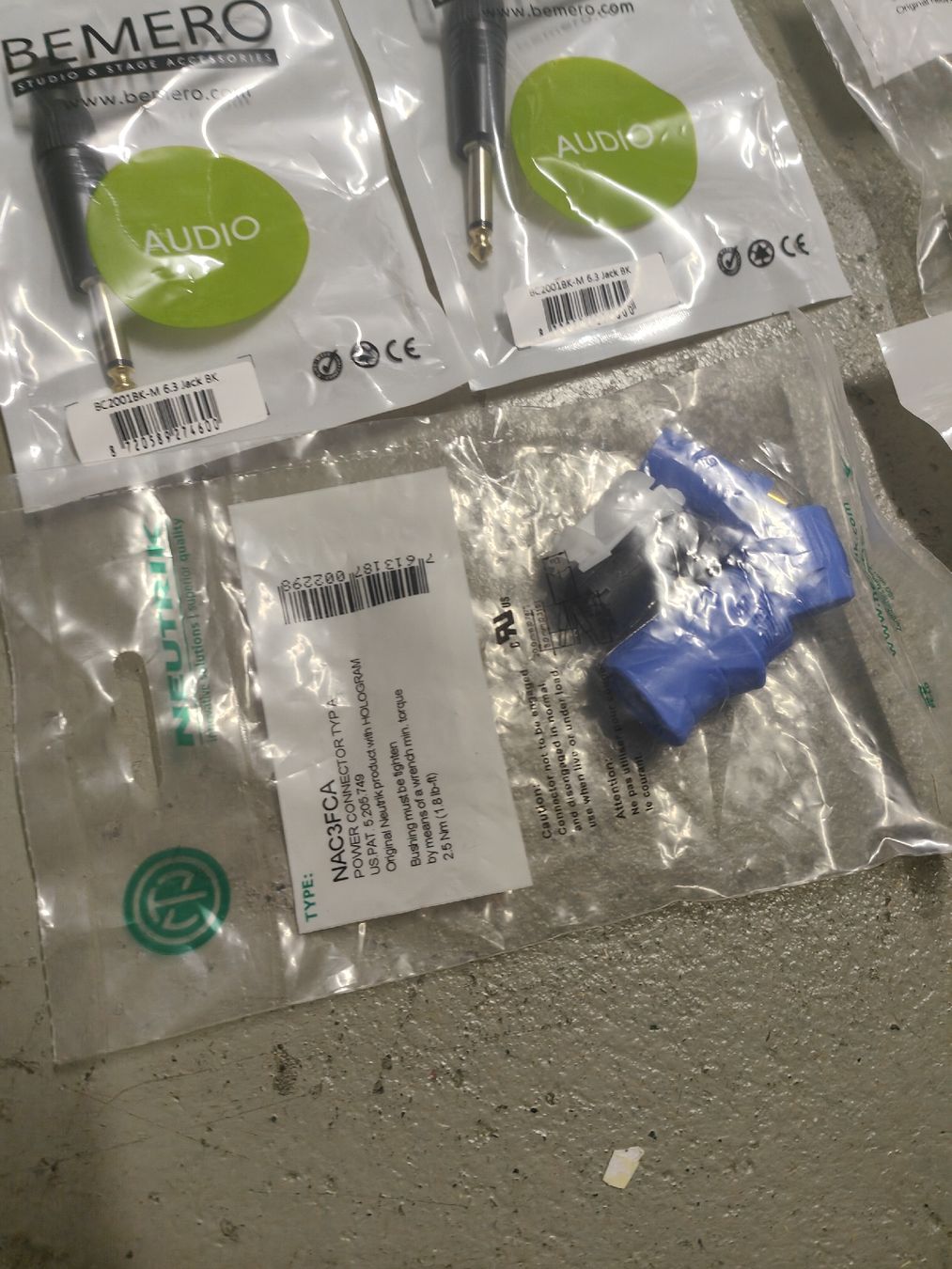 Neutrik Unità & Adattatore: audio speakon neutrik und jack set – Nuovo (secondo la descrizione) da Schöftland venduto da magicX01 2