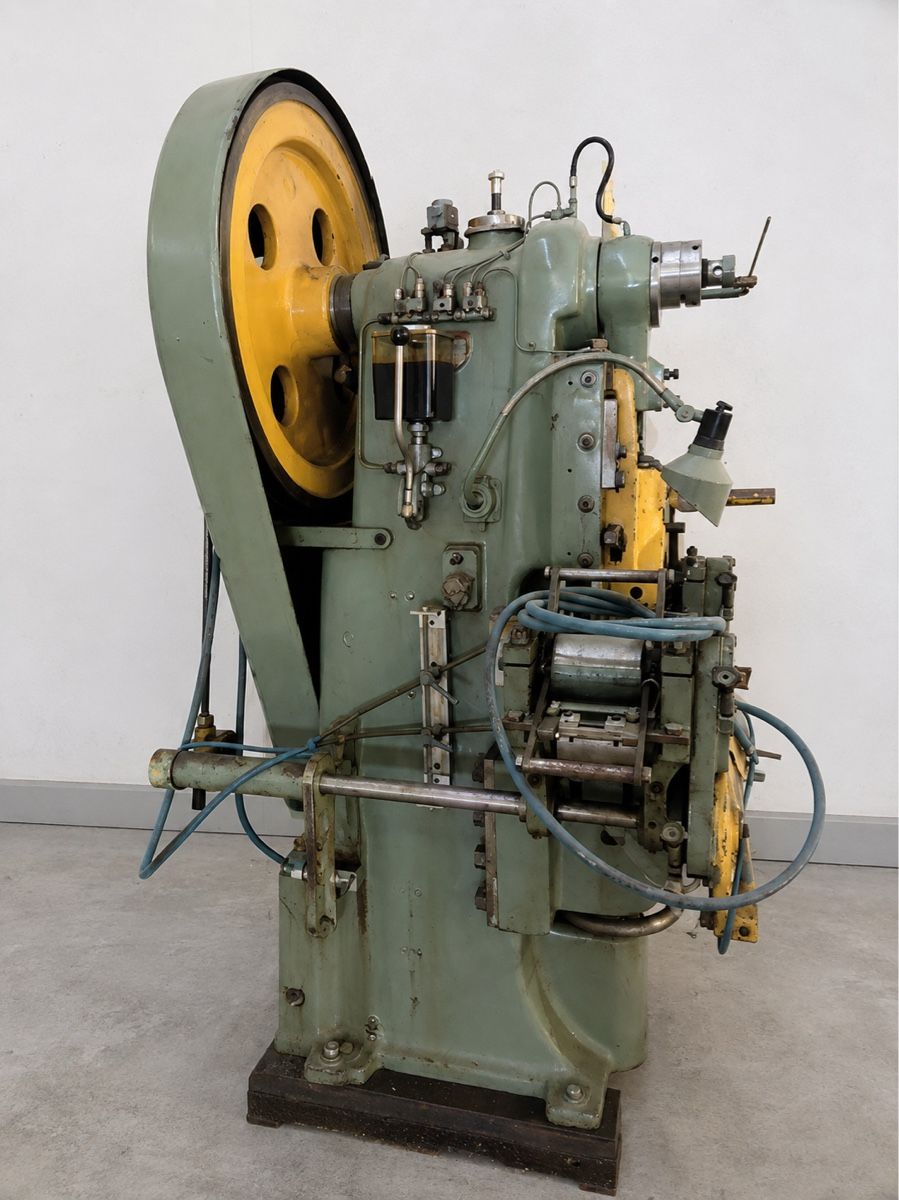Tutte le macchine: Exzenterpresse Beutler – Usato da Münchenbuchsee venduto da Cellwar 1