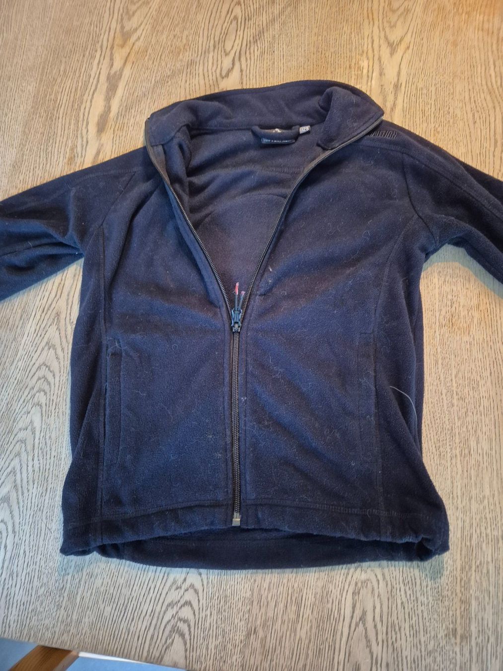 Giacche & Cappotti: Fan Jacke SCB Kinder Grösse 128 – Usato da Uttigen venduto da Fendt01 2