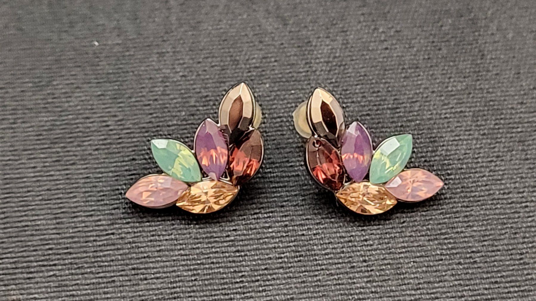 Ohrringe & -stecker: Ohrstecker Modeschmuck – Gebraucht aus Basel von spinne02 2