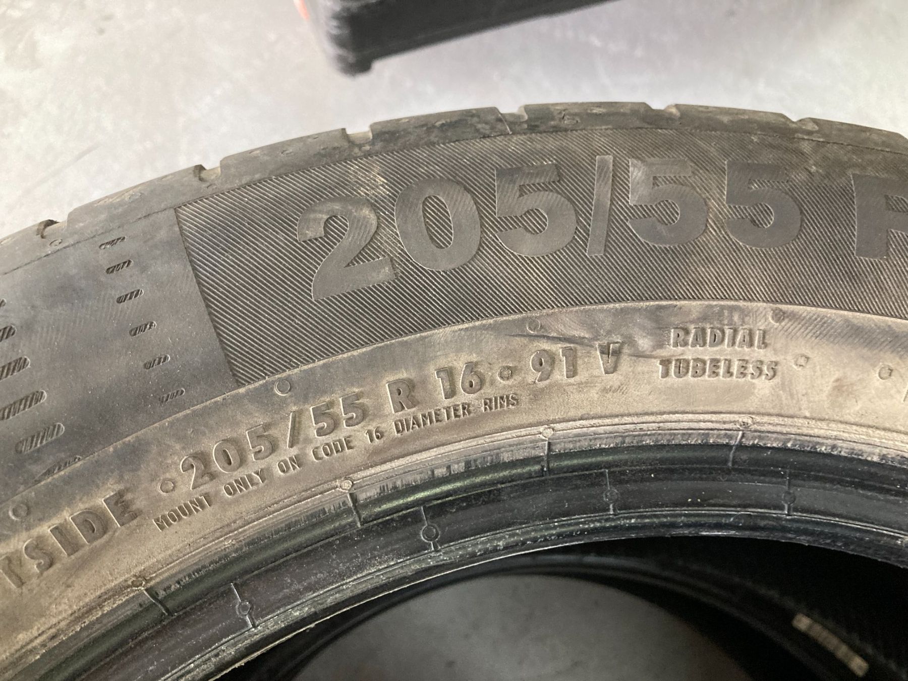 Continental Pneumatici & Ruote complete: 205/55R16 Sommerpneu Continental – Usato da Cham venduto da WB2223 1