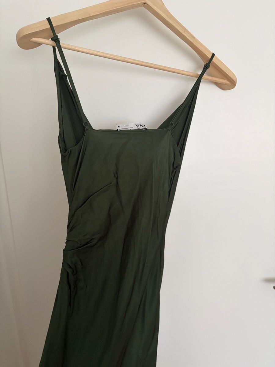 Zara Vestiti: Dark green midi satin dress – Usato da Zürich venduto da cha_l8t5 2