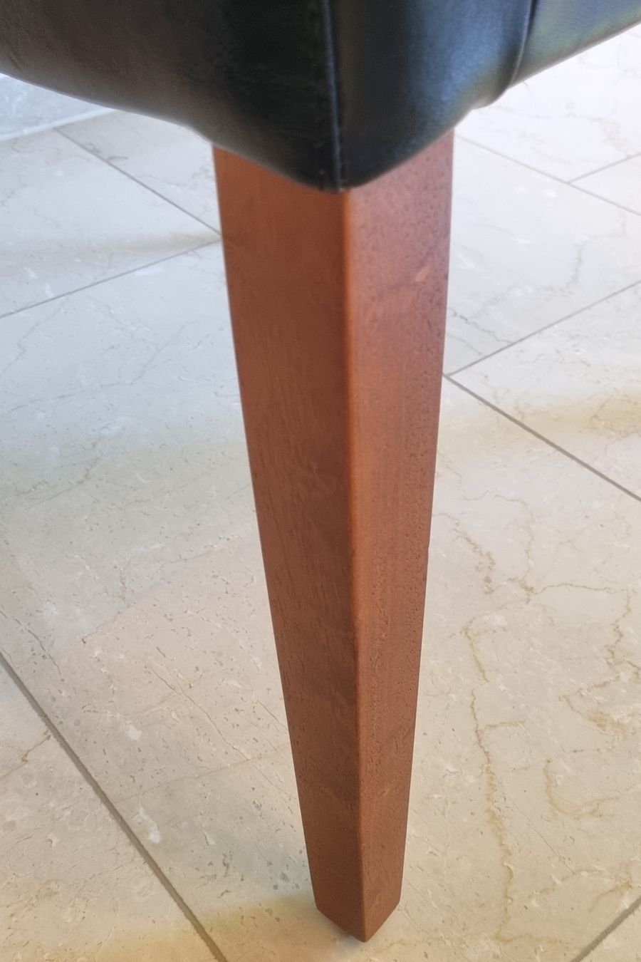 Pfister Poltrone: 8 gute Ledersessel Möbel Pfister – Usato da Uebeschi venduto da bal_8g5n 3