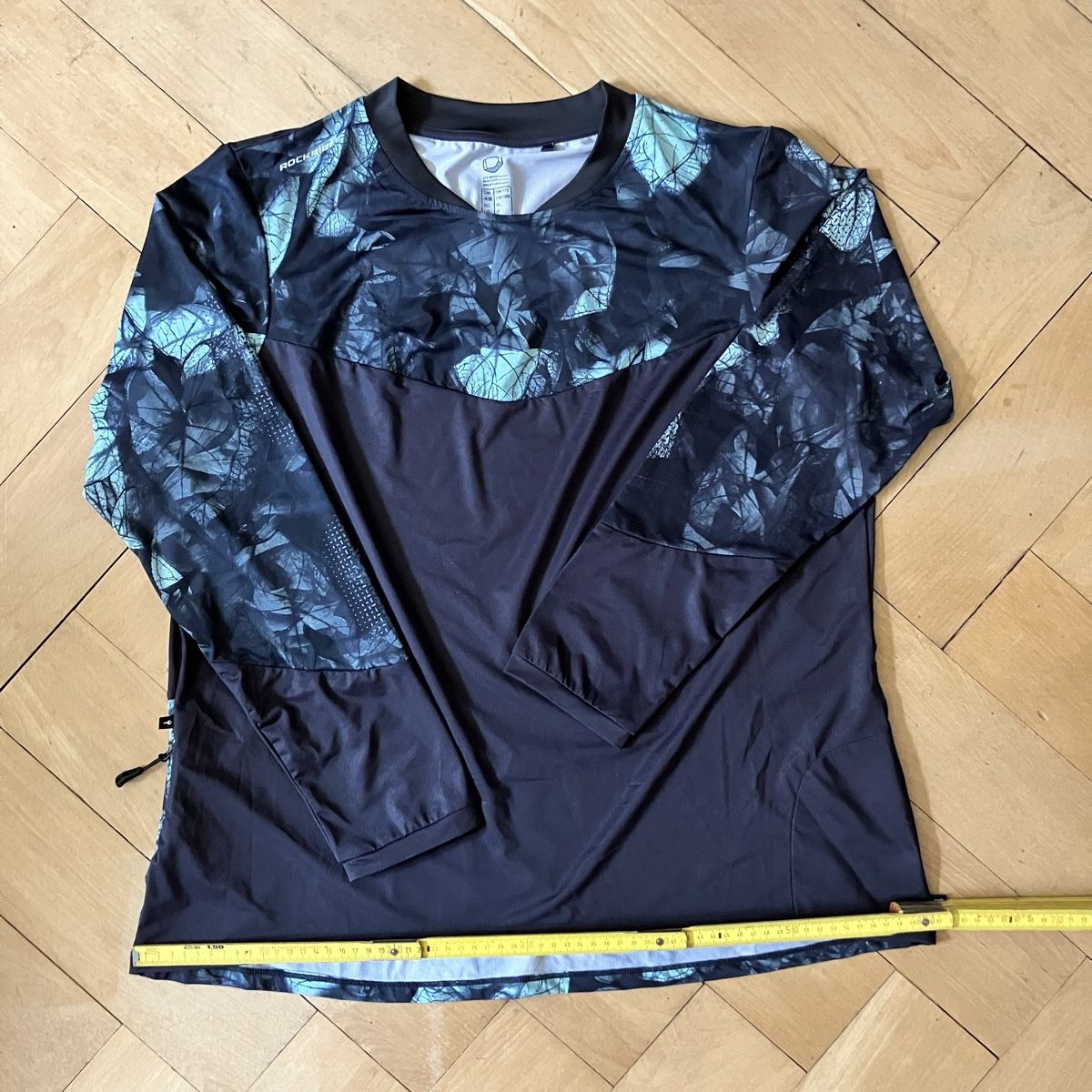 Decathlon Canottiere & Pantaloni: Bikeshirt – Nuovo (secondo la descrizione) da Bern venduto da anjesdeberne