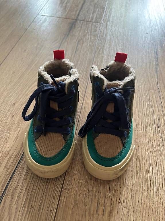 Schuhe für Jungen: Baskets bébé bleues et noires taille 20 état correct – Gebraucht aus Vessy von nikeljavel 2