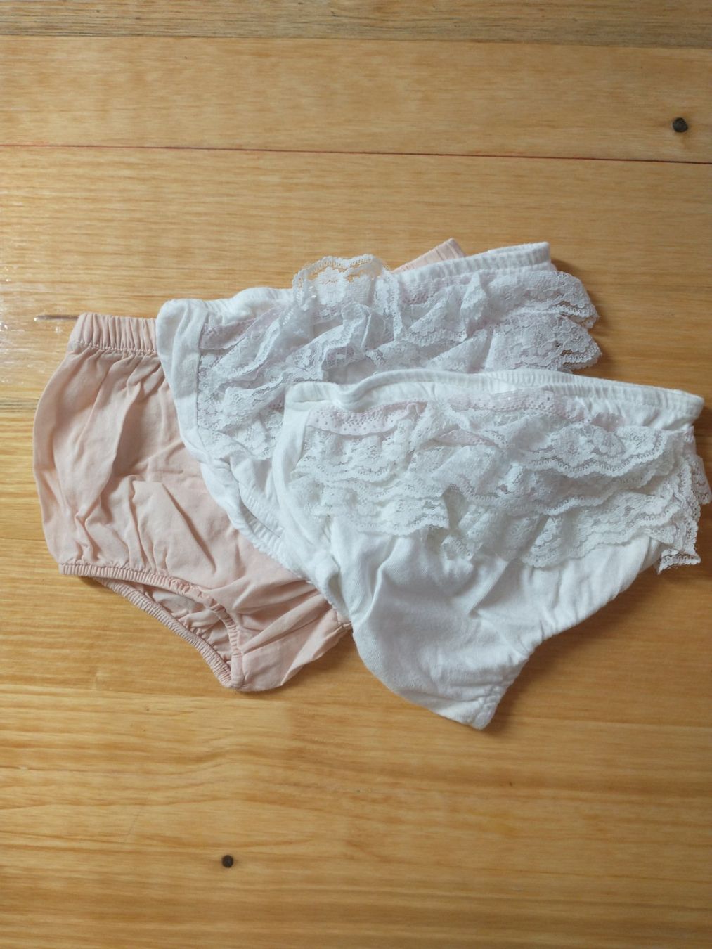 Lotti & Set di vestiti: Süsse Mädchenkleider Set Gr. 62/68 Sommerkleidchen – Usato da Ersigen venduto da she9a 2