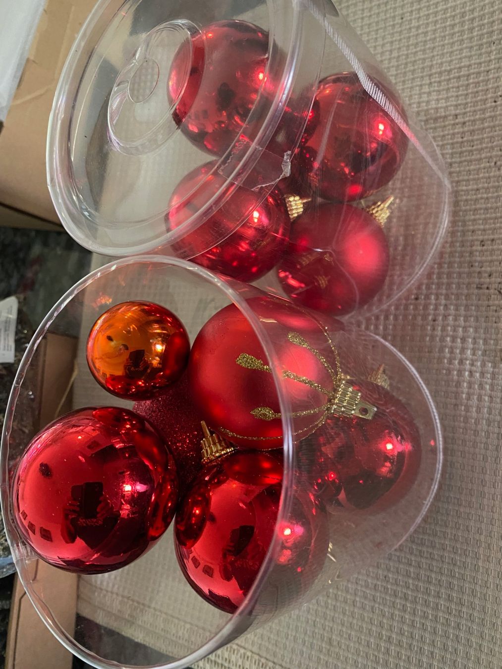 Toutes les décorations: Weihnachtskugeln rot-töne – D'occasion à Allenwinden par Obalu 1
