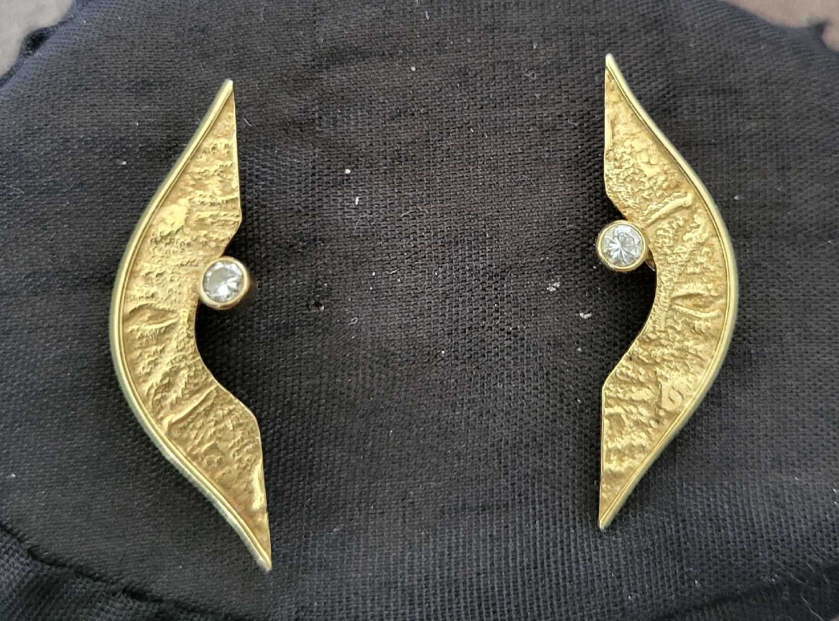Orecchini pendenti & Orecchini a lobo: Goldohrringe mit Zirkonia – Usato da Gutenswil venduto da ghekko88
