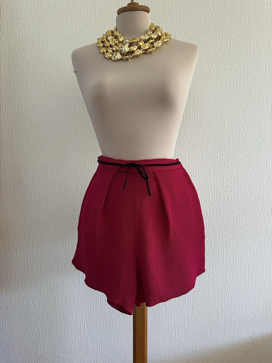 Maje Pantaloni: Shorts Maje Taille 36 / rose fuschia  – Usato da Châtelaine venduto da Alexandra.jankowski