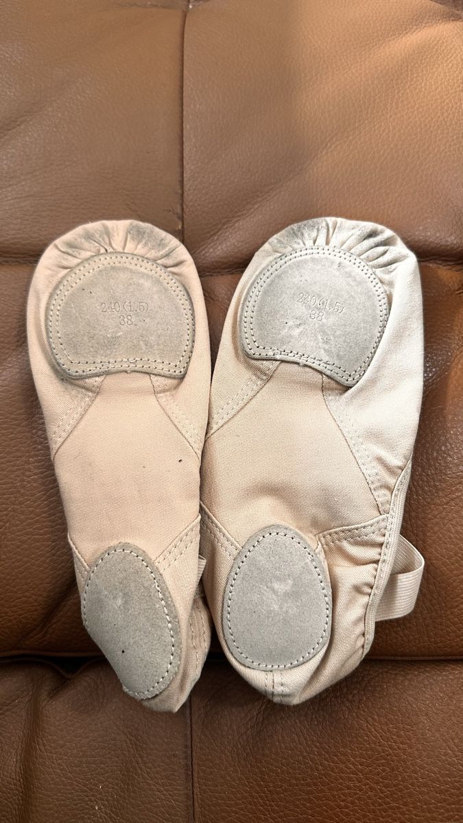 Chaussures filles: Ballettschuhe 37/38 – D'occasion à Matzingen par Steffiiiiiiiiii 1