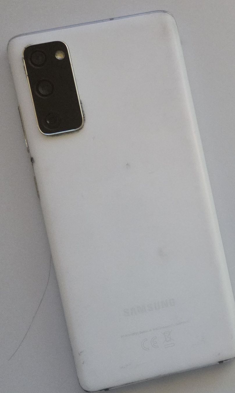 Samsung Telefoni cellulari / Smartphones: Samsung Galaxy S20 FE Weiss  – Usato da Wetzikon ZH venduto da rog_fsz9