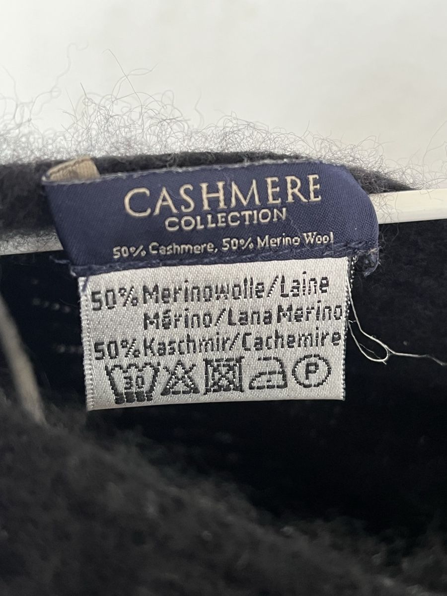 Autres vêtements femmes: Kaschmir Poncho schwarz – D'occasion à Rorschacherberg par Artmaru 3