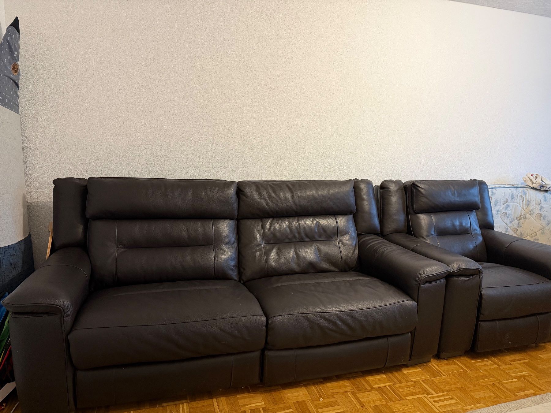 Conforama Sofas: Elektrisches Sofa – Gebraucht aus Thun von Surflife01 2