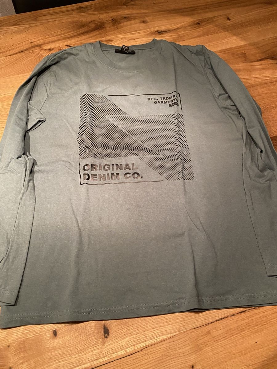 Chemises, T-shirts & Polos: Neuwertiges langarm Shirt – Neuf (Voir description) à Dulliken par Sabrimark 2