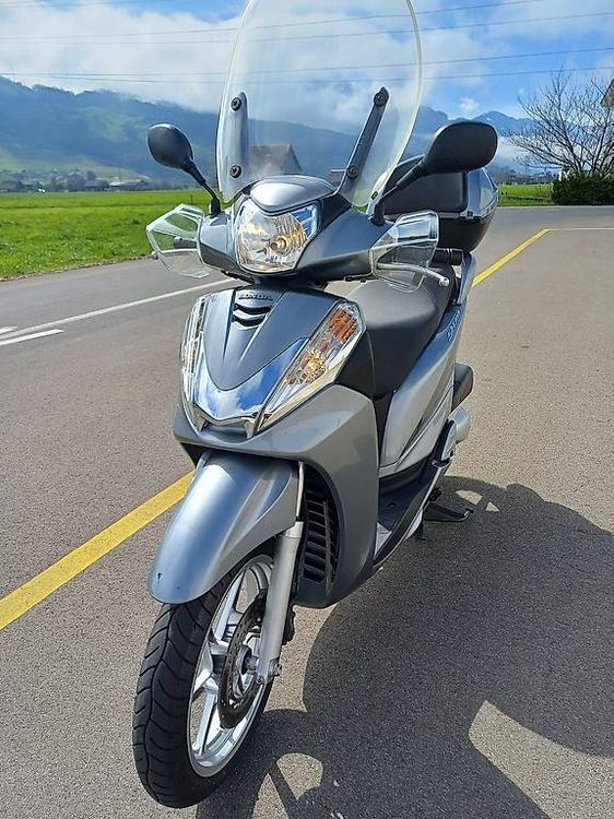 Honda SH 300 (Gebraucht) in Gersau für CHF 2850 – nur Abholung auf ...