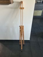 Gebrauchte, gut erhaltene Staffelei aus Holz, top Zustand