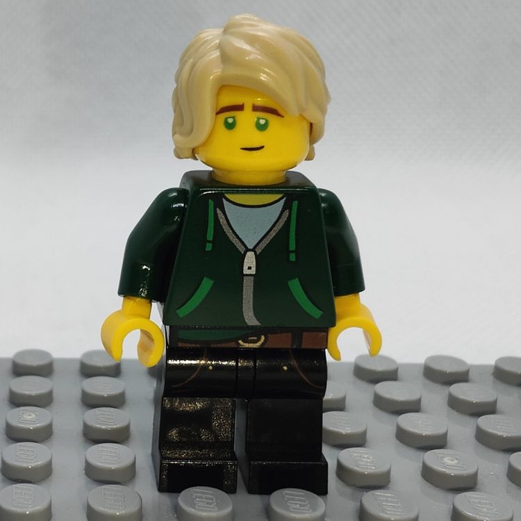 LEGO Ninjago Lloyd Garmadon Minifigure LEGO NINJAGO Movie 70628 70657 njo432 main image 1