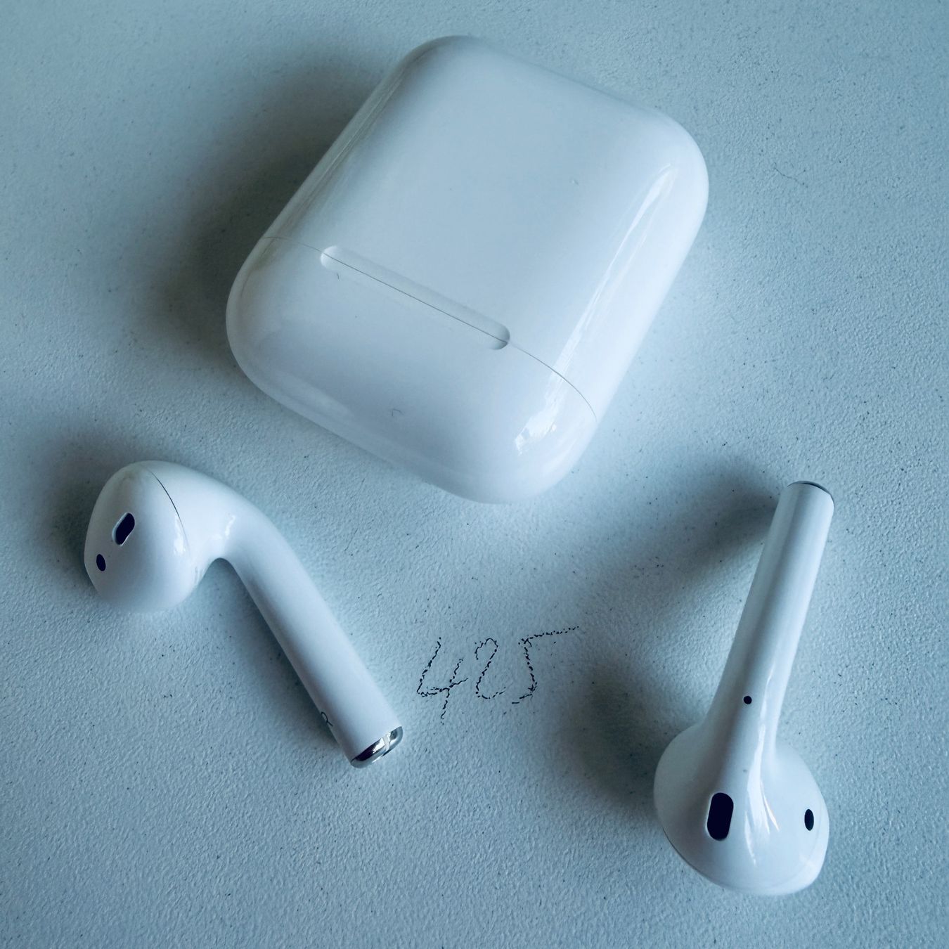 Apple Kopfhörer: Original Apple AirPods 2 Gen. Wireless Kopfhörer & Case – Gebraucht aus Basel von MY.AIRPODS.SHOP 7