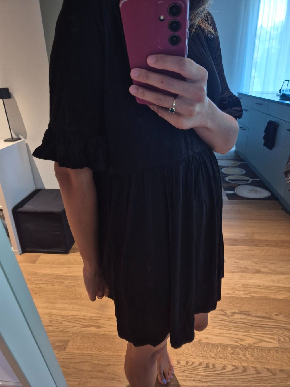 Kleider: Kurzes luftiges schwarzes Kleid – Gebraucht aus Kloten von gupnik 2