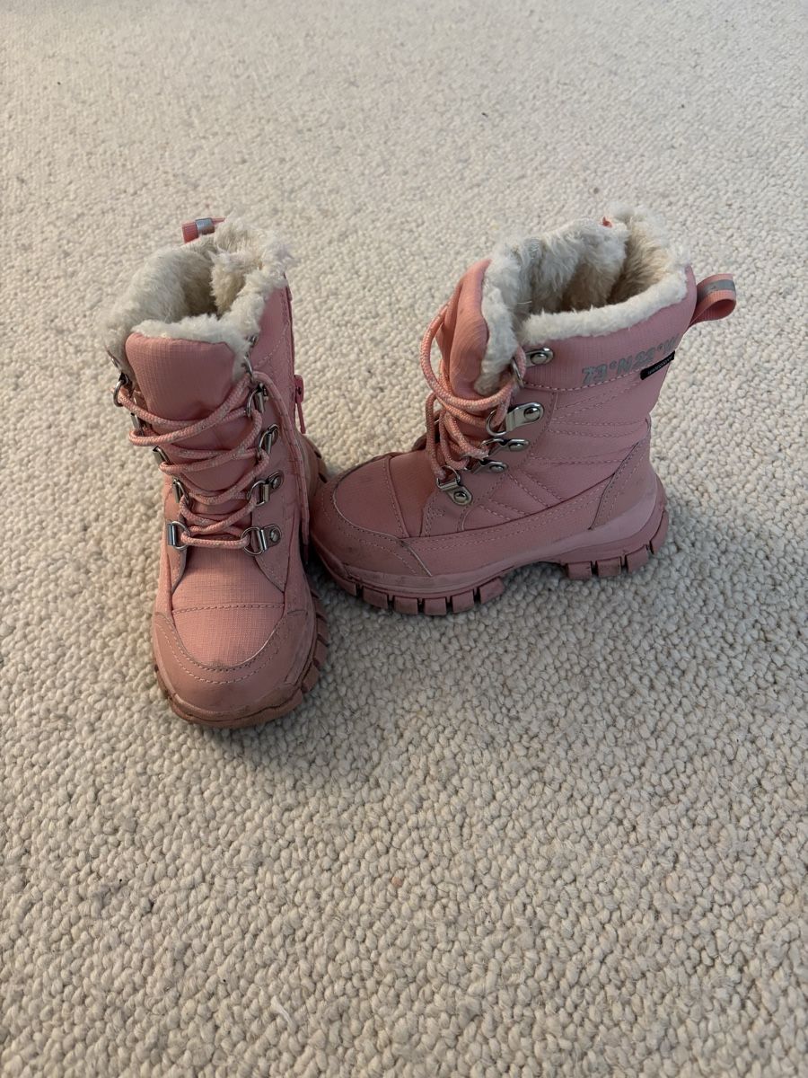 Scarpe per ragazze: Winterstiefel Gr.25 – Usato da Kappel SO venduto da Bluecell