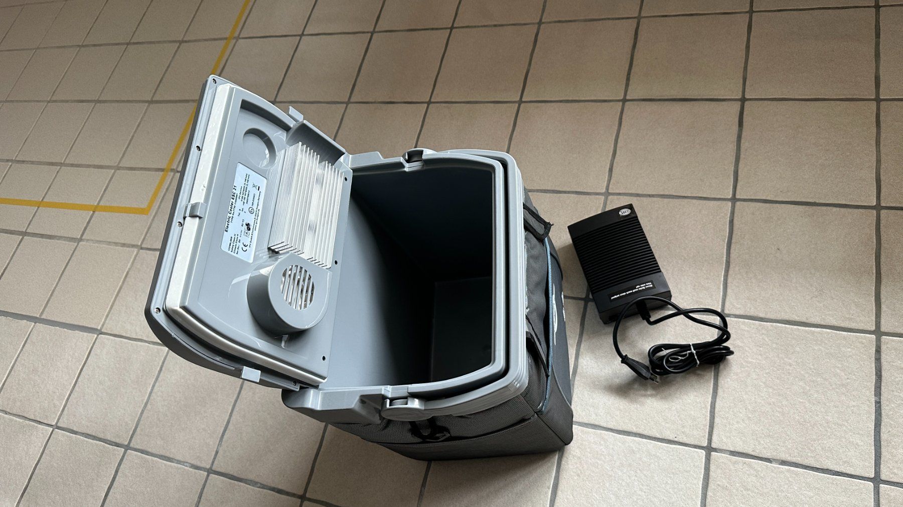 Kühlschränke & Kühlen: Kühlbox Gamaparts – Gebraucht aus Gisikon von Jabuso 1