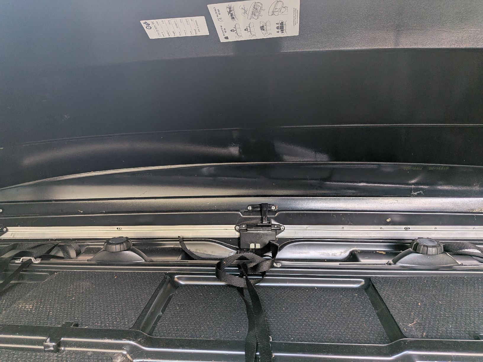Thule Box da tetto: Volvo Dynamic 900 box with bars – Usato da Givrins venduto da avb_5sqx 4