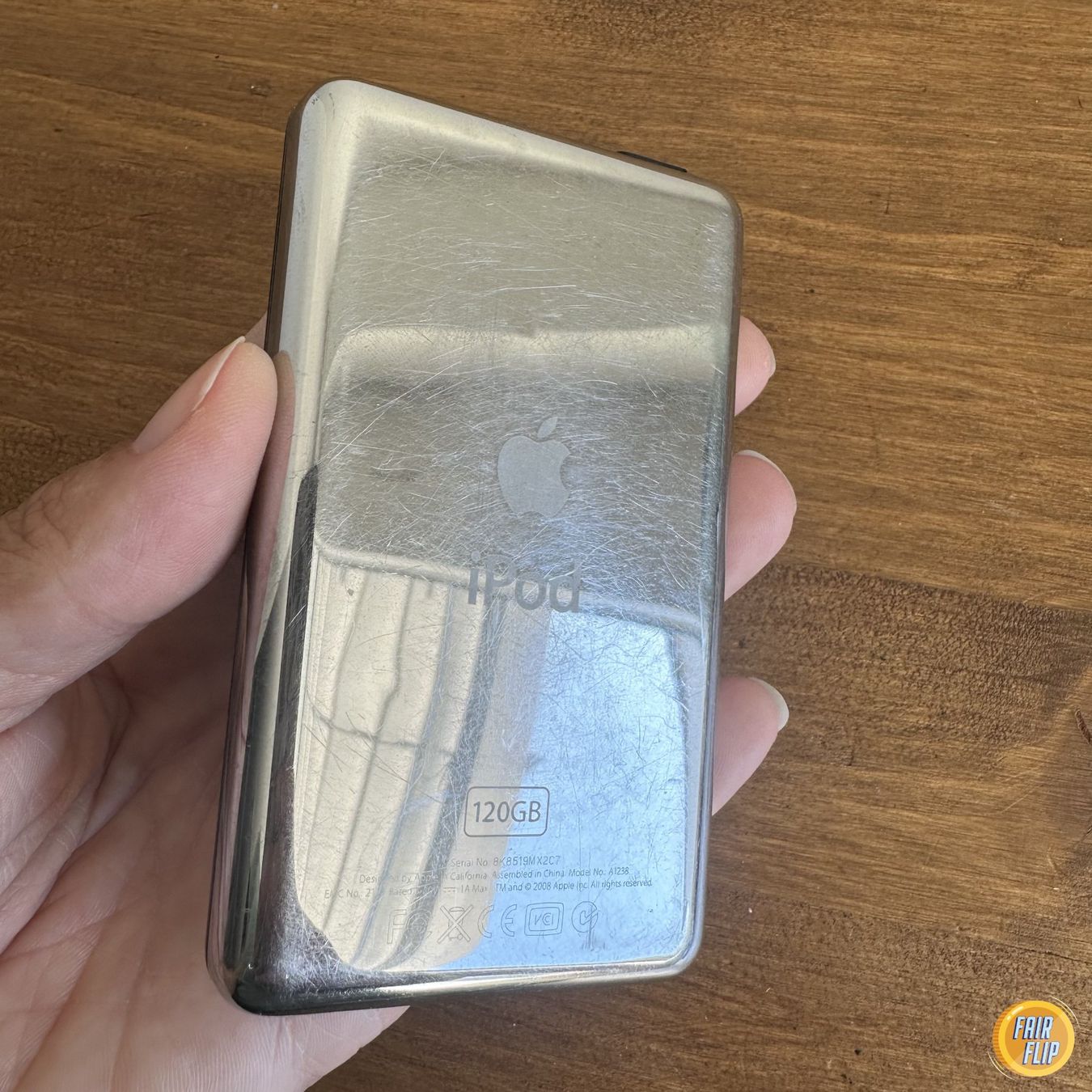 Apple Lettore multimediale portatile: Apple iPod Classic 6. Generation 120GB – Usato da Luzern venduto da fairflip 3