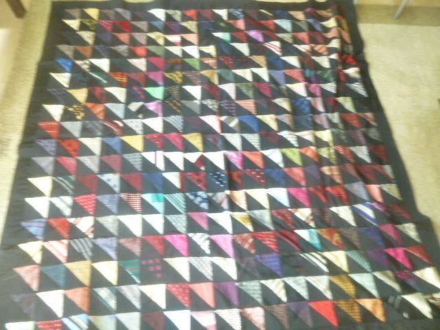 Coperte: Patchworkdecke / Wandbehang Seide – Usato da Hinwil venduto da Glasperlen
