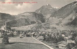 Lungern (OW) Dorfblick mit Kirche und Wylerhorn