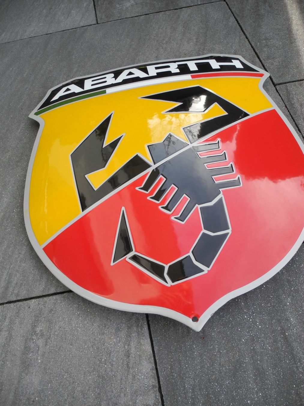 Abarth Insegne: GROSSES ABARTH EMAILSCHILD – Nuovo (secondo la descrizione) da Reinach AG venduto da Huckleberrysix 2