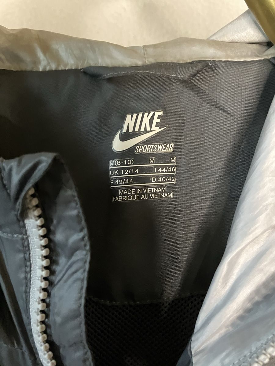 Nike Jacken: Veste Nike Windrunner vintage rétro Size 40 – Gebraucht aus Neuchâtel von sharposneaks 2