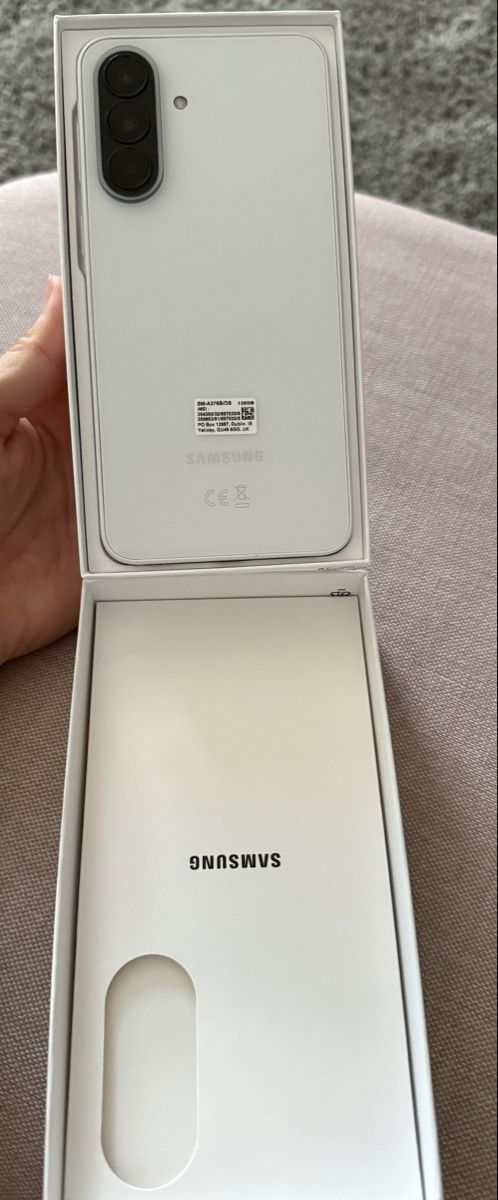 Samsung Handys / Smartphones: Samsung Galaxy A37 5G – Neu und originalverpackt aus Oberglatt ZH von sam_vs55 4