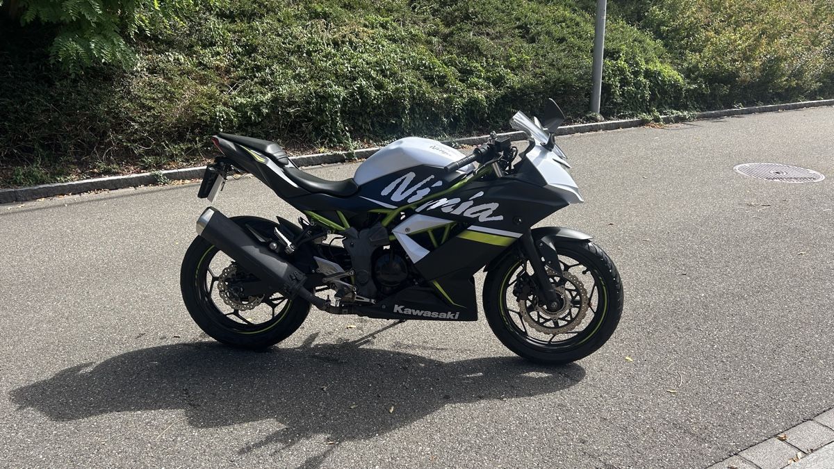 Kawasaki Strada: Kawasaki Ninja 125 – Usato da Küsnacht ZH venduto da kai_6qx7 1