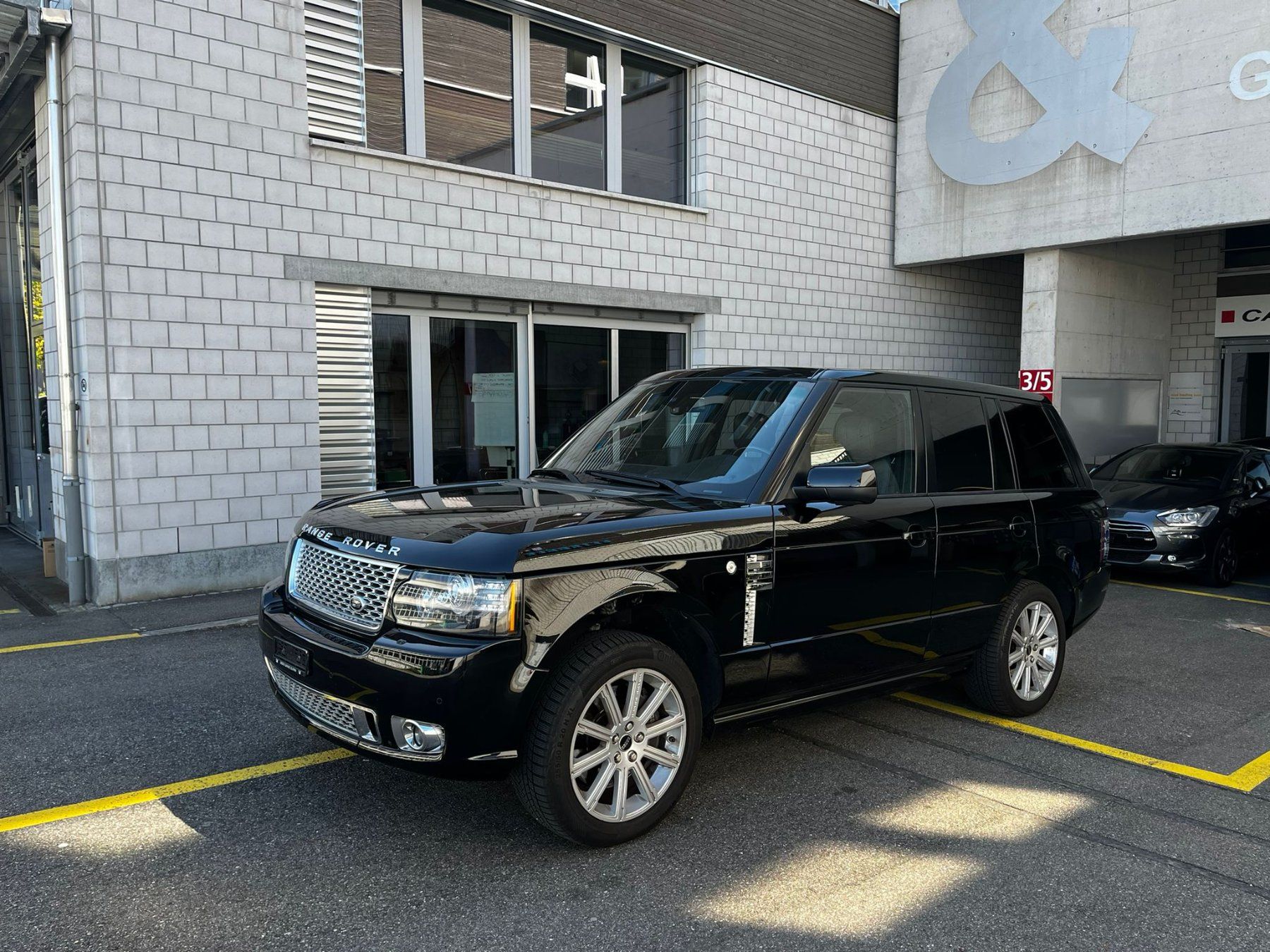 Land Rover Automobili: Land Rover Range Rover 4.4 TDV8 Vogue Automatic – Usato da Bäch SZ venduto da Olivier_Sales