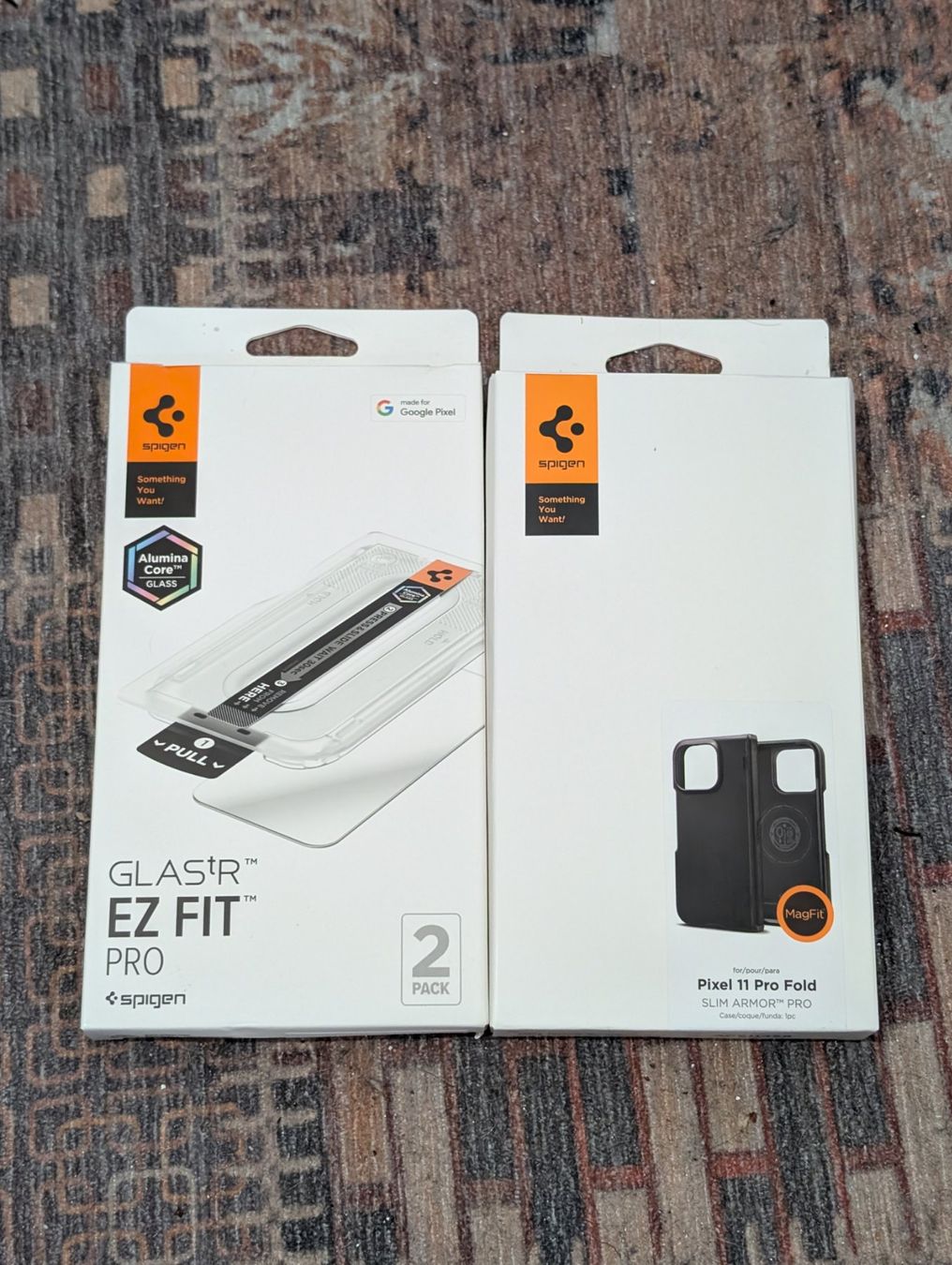 Spigen Covers & Schutzfolien: Spigen set Google Pixel 11 Pro Fold nuovo – Neu und originalverpackt aus Lugano von c42_d5hr