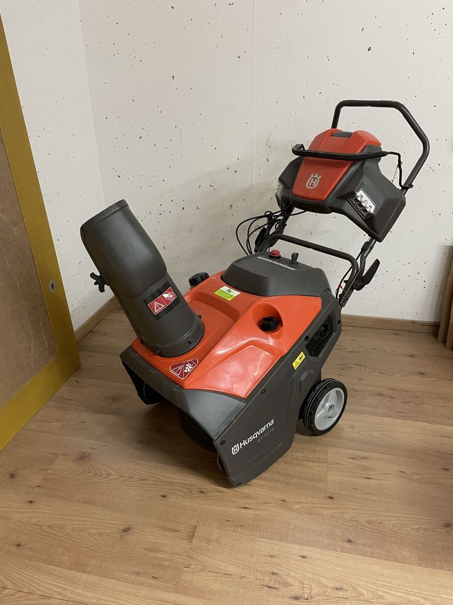 Alle Maschinen: Schneefräse Benzin m Elektrostart – Gebraucht aus Hittnau von eggihittnau 2