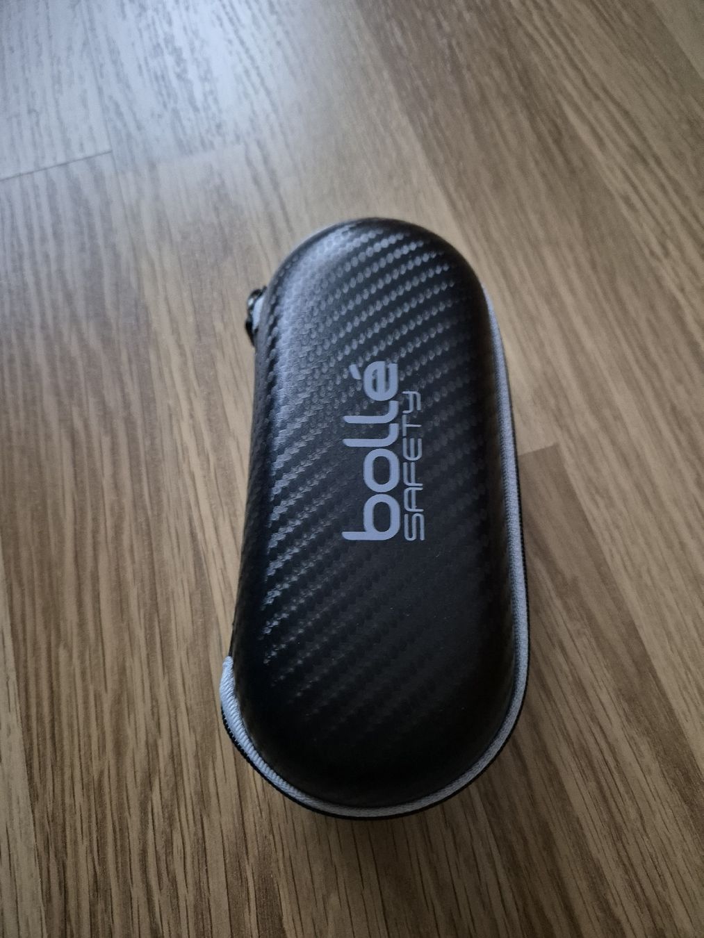 Altro in  Abbigliamento & Accessori: Brillenetui Brille Etui Bollé – Nuovo e nell'imballaggio originale da Langenthal venduto da Polarisstern