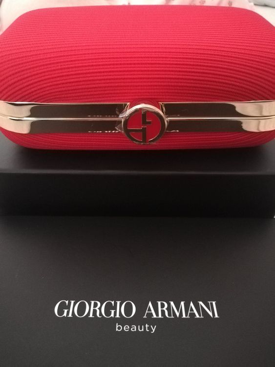 Giorgio Armani Beauty Clutch NEU Acheter sur Ricardo