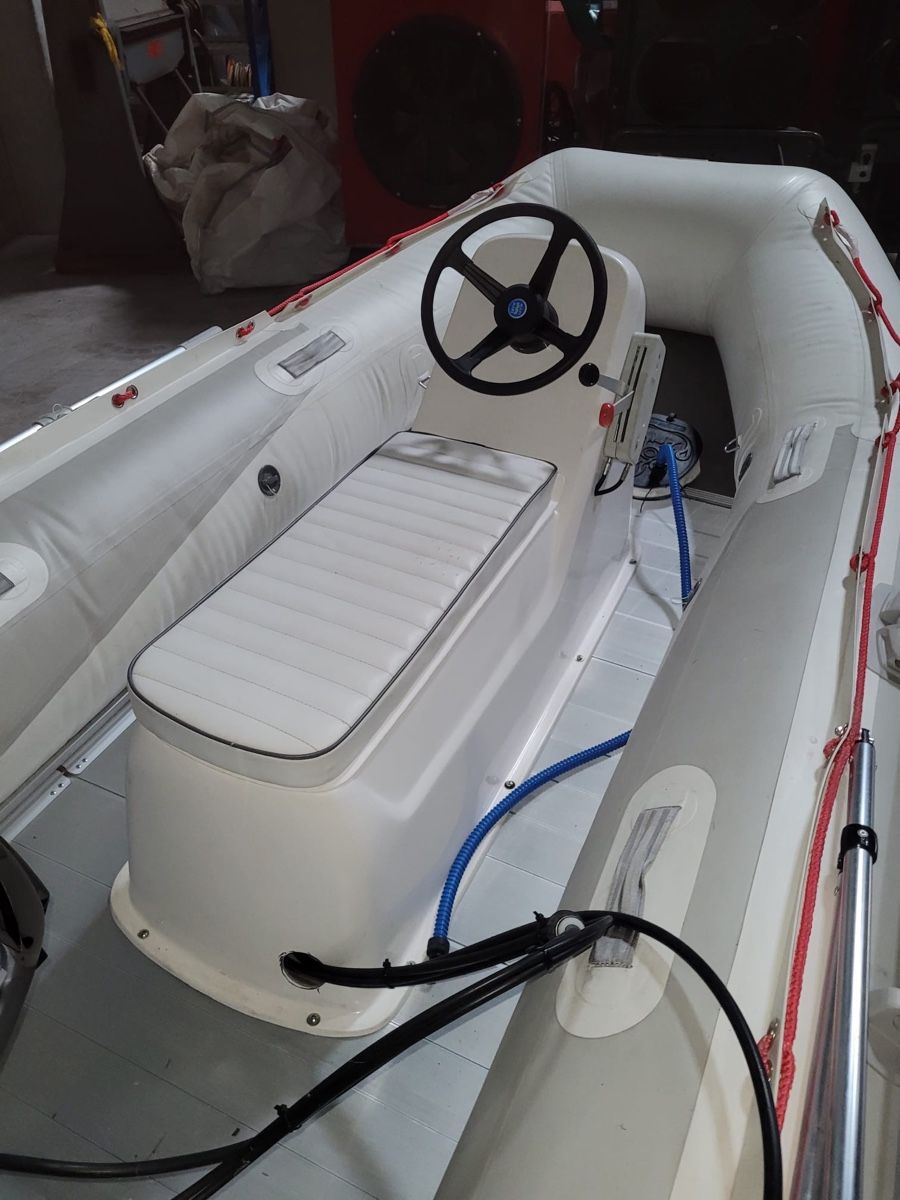 Barche: Schlauchboot Motorboot Schiff mit Benzin Motor  – Usato da Ermensee venduto da fazer81 4