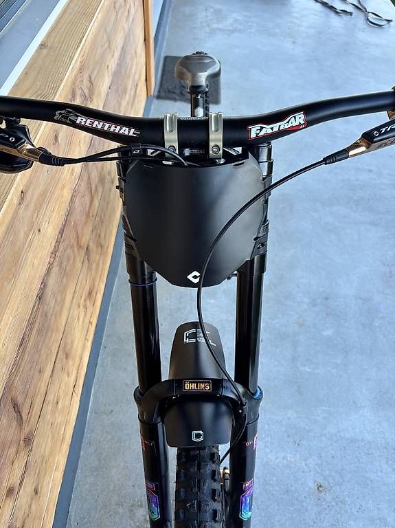 Velos: Commencal Suprême DH V5 Ultimate medium – Gebraucht aus Torgon von jfr_58dd 4