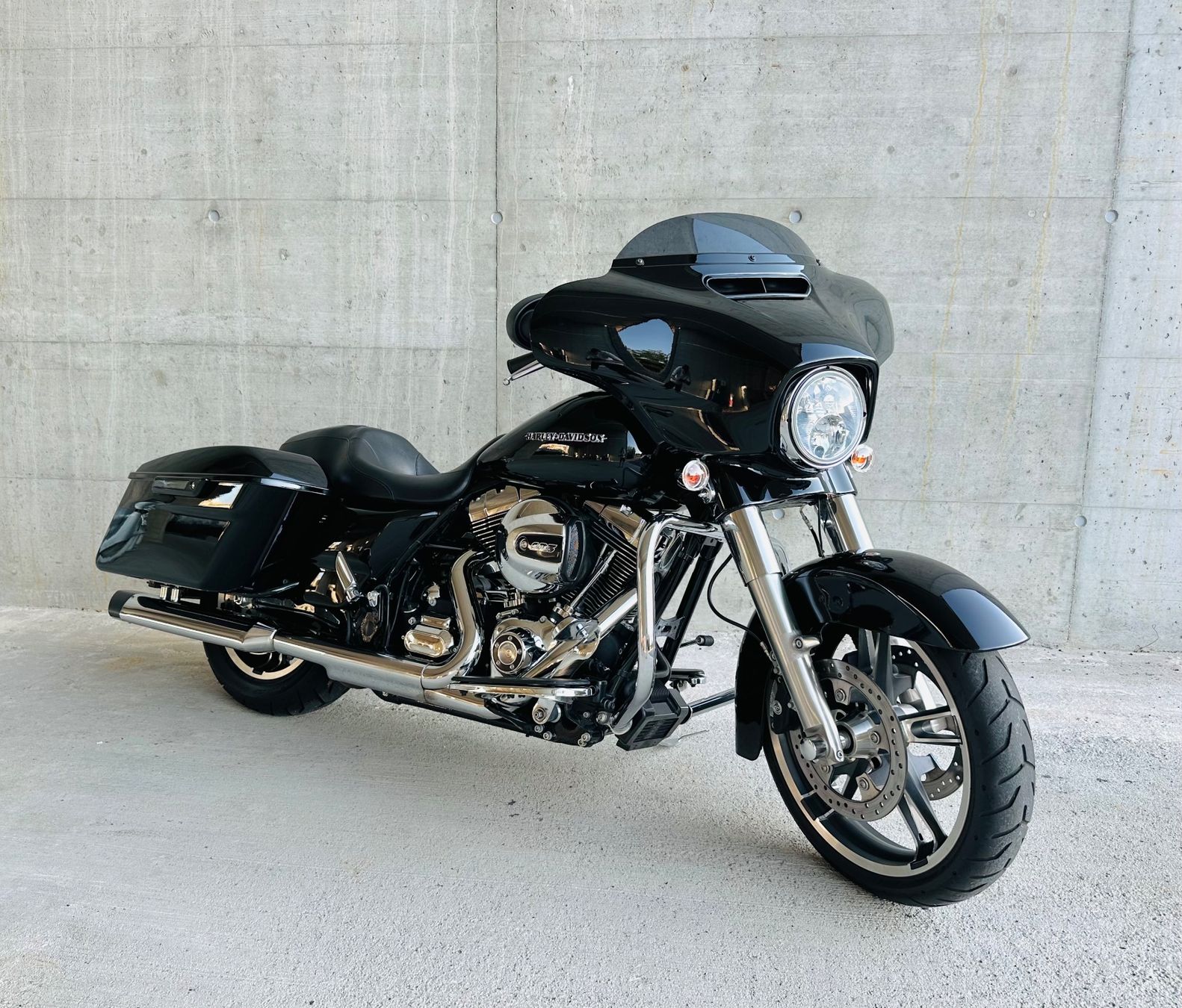 Harley-Davidson Touring: Harley Davidson Street Glide FLHX – D'occasion à Sempach par suissero_loco 1