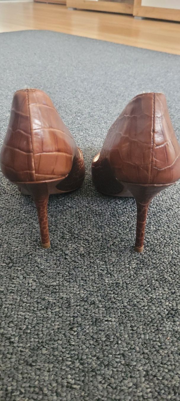 Zara Scarpe da donna: Schöne Pumpe Gr.41 – Usato da Schöfflisdorf venduto da cri_8gn5 2