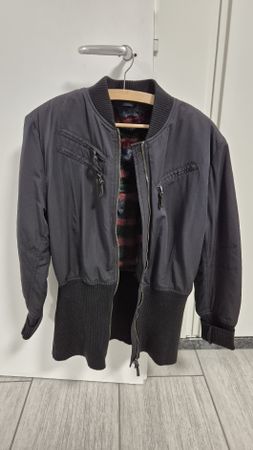 Giacca bomber invernale Sisley taglia 44, come nuova!