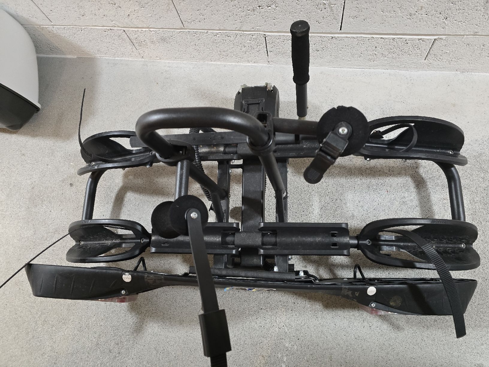 Ganci per rimorchio: porte vélo (2 vélos électriques) – Usato da Bulle venduto da jul_knn6