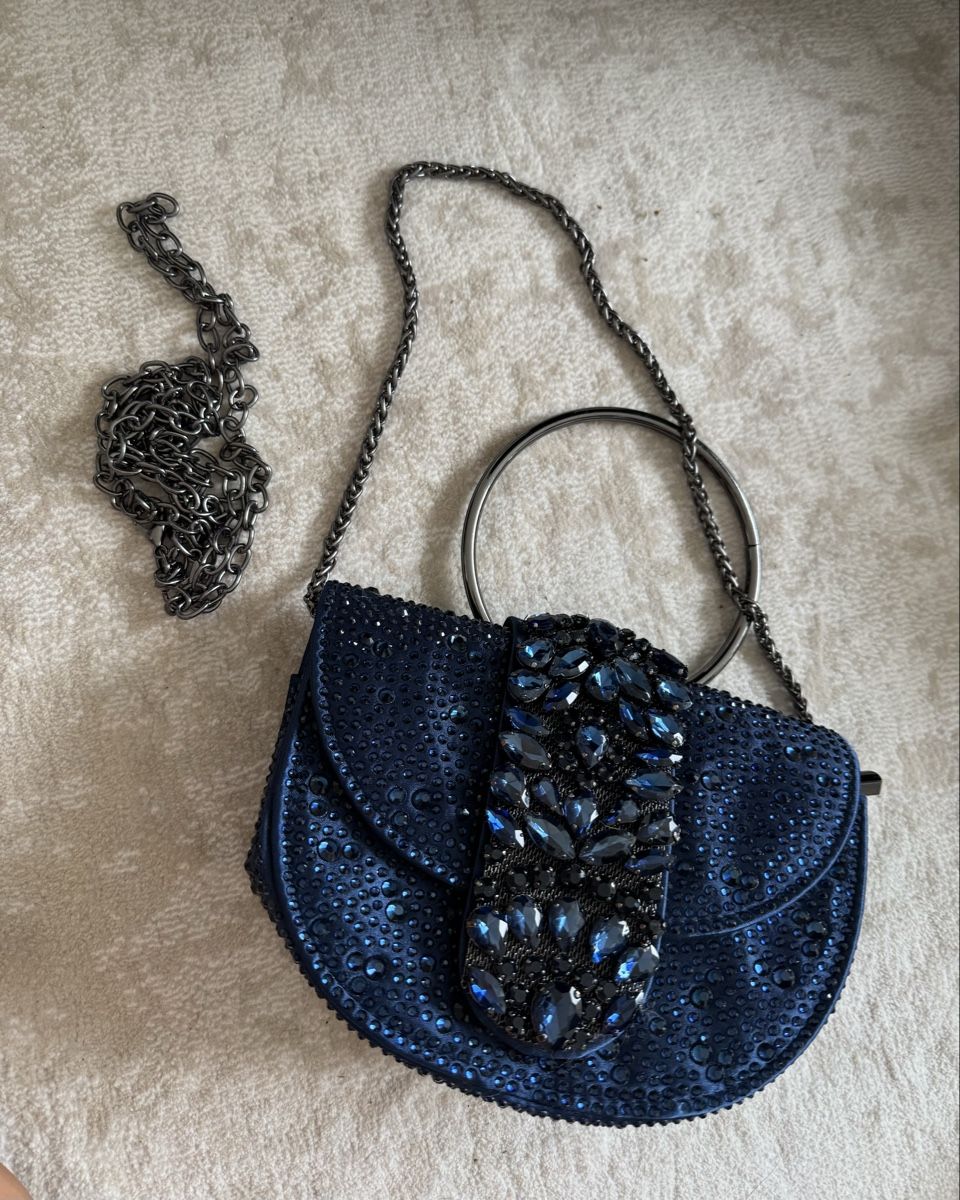 Sacs femmes: Dunkelblaue Strass-Abendtasche mit Ringgriff und Kette – Neuf avec emballage d'origine à Zürich par di_archive 5