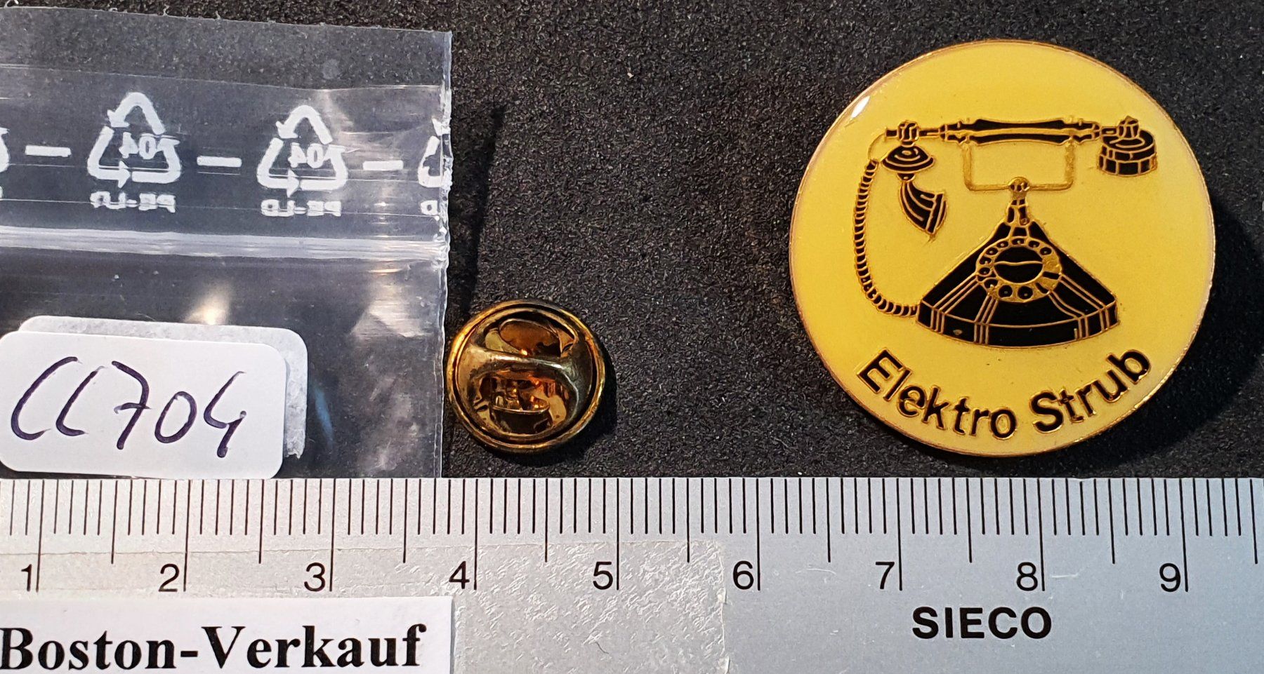 Placchette & Badge: CC704 - Pin Elektro Strub / Telefon – Usato da Reinach BL venduto da Boston-Verkauf 1
