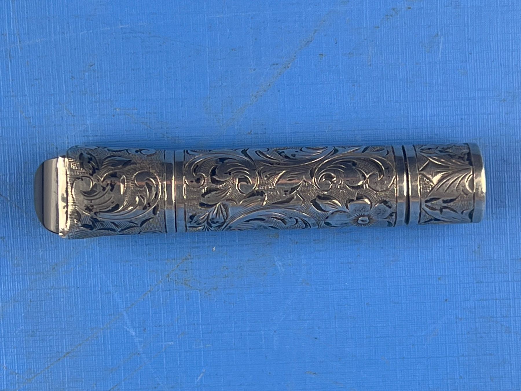 Make-up: Prächtiger antiker gravierter Silber 900 Lippenstift – Usato da Unterengstringen venduto da Gustav03 9