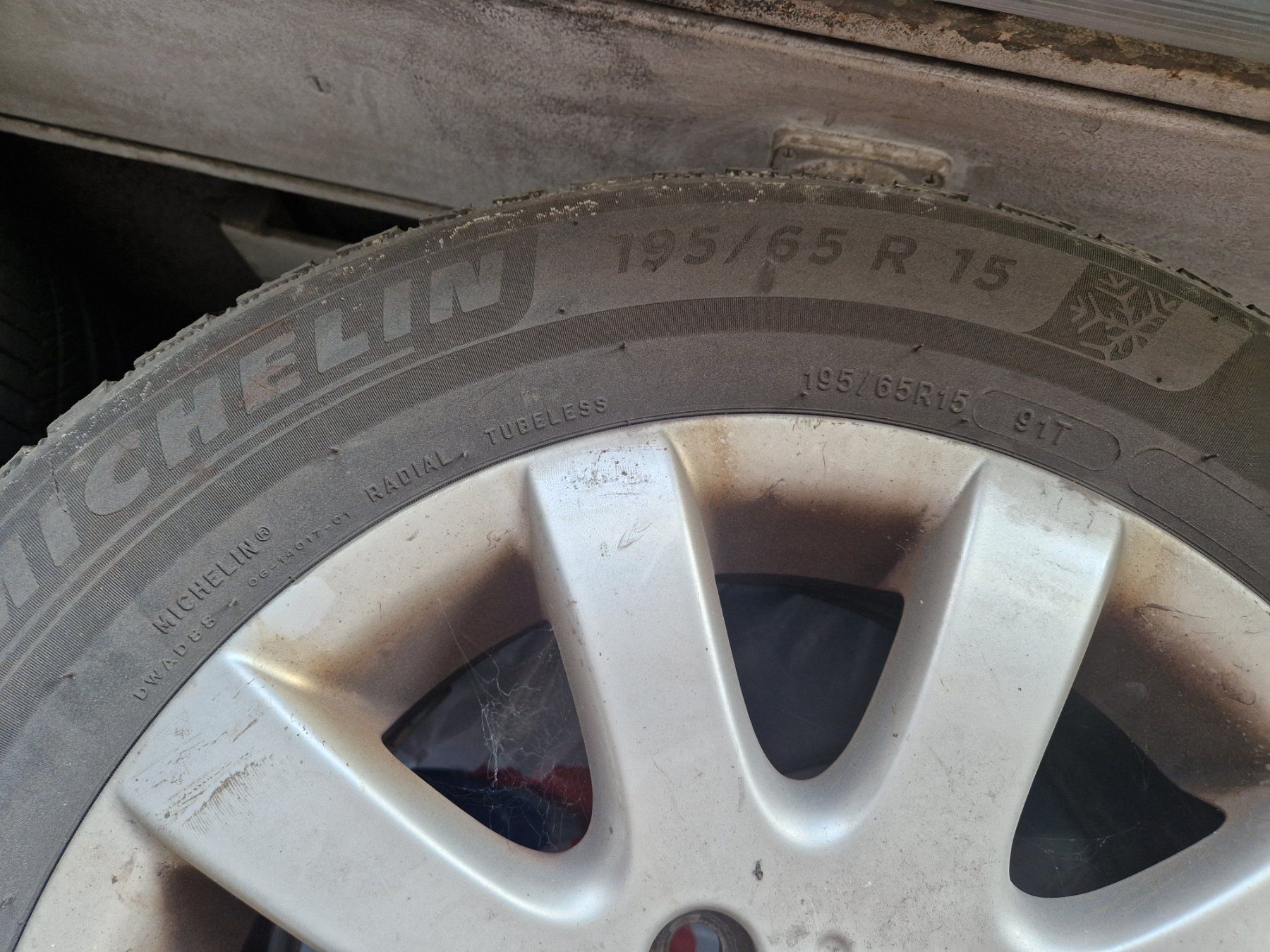 Volkswagen Pneumatici & Ruote complete: ALURÄDER VW GOLF 5 – Usato da Frauenfeld venduto da dragon1000 3